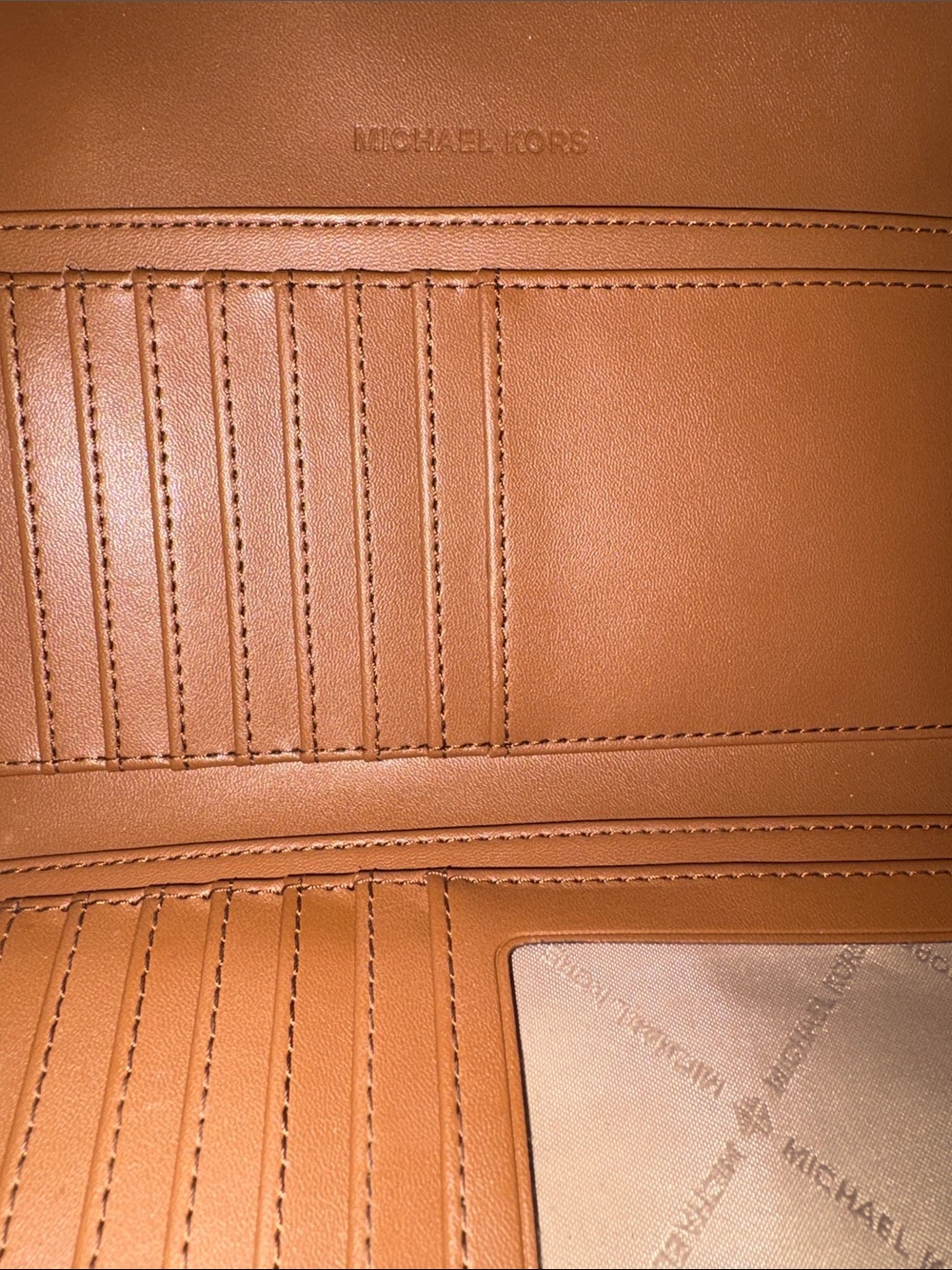 Michael Kors Signature Tote in Vanilla with Acorn Trim and Matching Wallet - Picture 7 of 16